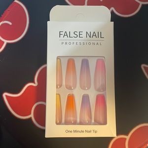 Press on nails